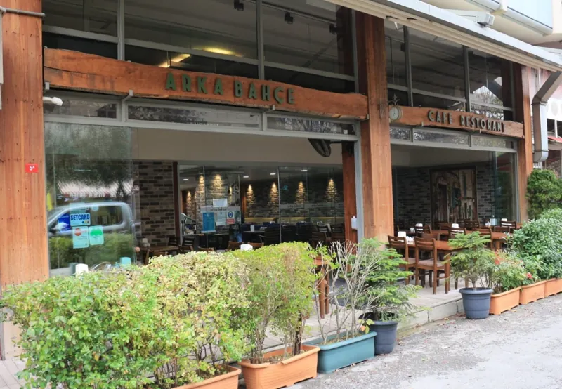 Arkabahçe Cafe & Restaurant — Dış mekân aydınlatması, tesisat ve kamera sistemi